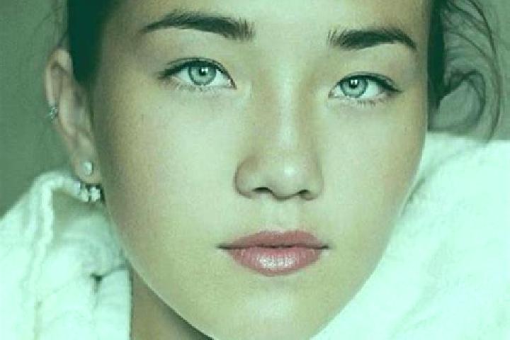 Mila, 38, a brunette grey-eyed caucasian companion based in Bonnert. Offering Tantra, Travel Companion, Dinner Date, 69. Available for incall and outcall, da...