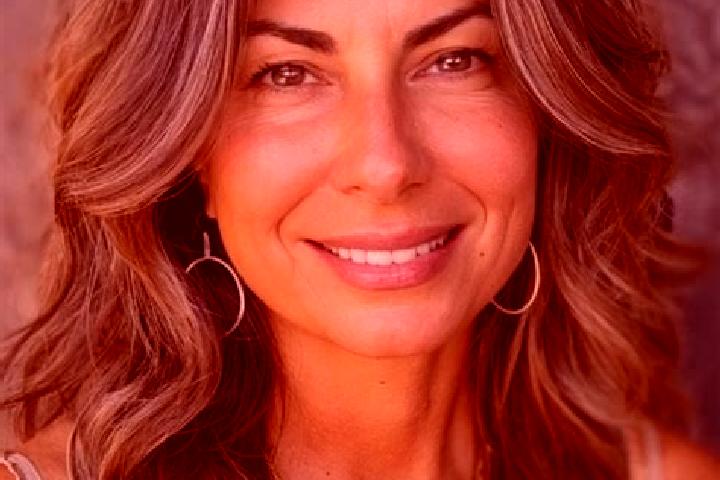 Mila, 38, a brunette grey-eyed middle eastern companion based in Tre Pontoni. Offering Striptease, CIM, BDSM, GFE, 69. Available for incall and outcall, day ...