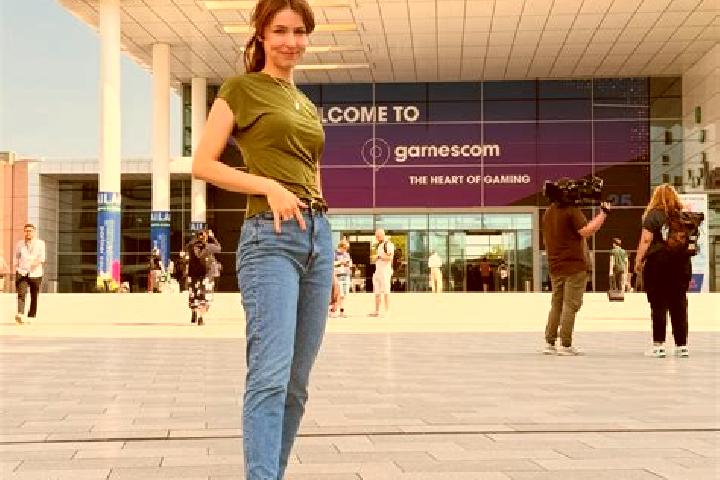 Mila, 38 — Escort in Orangetree, United States