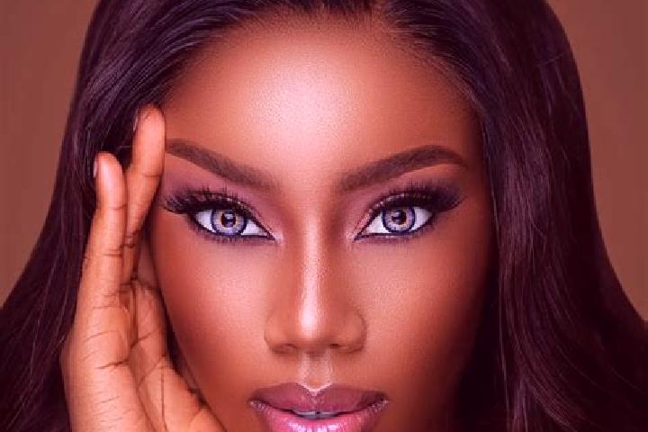 Mila, 39, a red blue-eyed ebony companion based in Touquin. Offering Party Girl, 69, Tantra, GFE, Girlfriend Experience. Available for incall and outcall, ov...