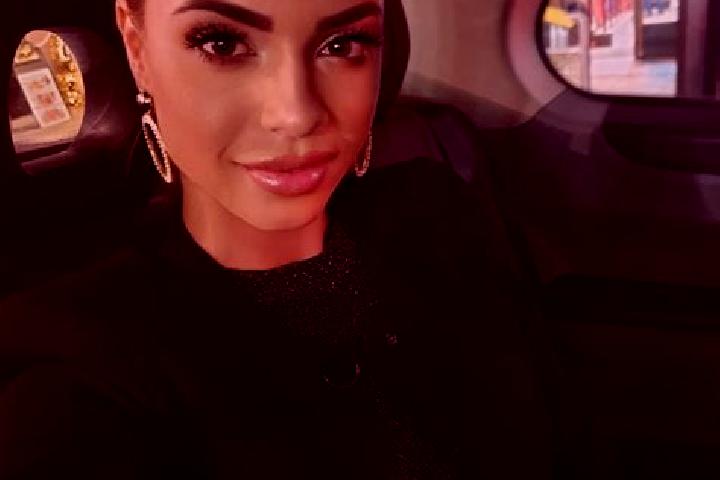 Mila, 39, a red dark-eyed mediterranean companion based in Fuente de Oro. Offering Domination, Prostate Massage, Fetish, Dinner Date. Available for incall an...
