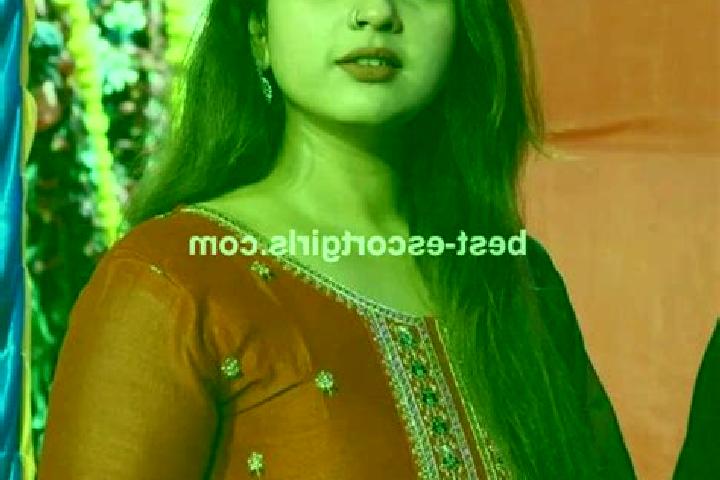 Mila, 39 — Escort in Mirpur Bhtoro, Pakistan