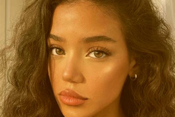Naomi, 20, a black brown-eyed ebony companion based in Keytesville. Offering Dinner Date, 69, Couples. Available for incall and outcall, overnight bookings a...