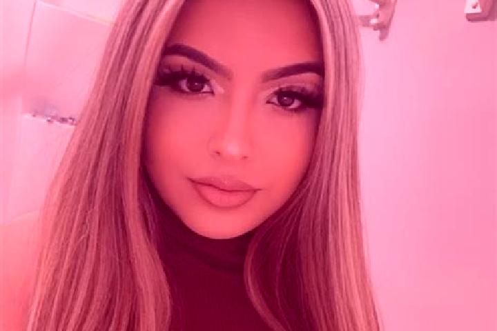 Naomi, 20, a blonde amber-eyed latina companion based in Podbrezje. Offering CIM, A-Level, Prostate Massage. Available for incall and outcall, day and evenin...