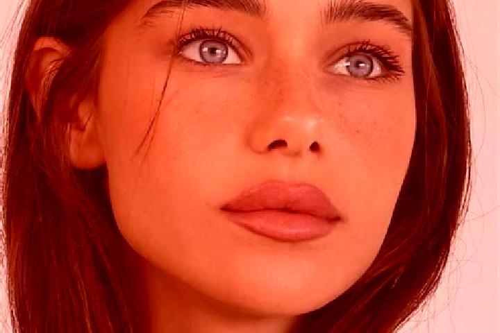 Naomi, 20, a brunette amber-eyed slavic companion based in Flossenburg. Offering Overnight, Travel Companion, GFE, Girlfriend Experience. Available for incal...