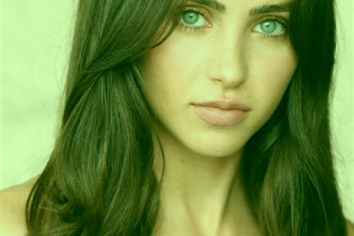 Naomi, 20, a brunette dark-eyed european companion based in Toroh. Offering Massage, 69, Domination. Available for incall and outcall, day and evening dates.