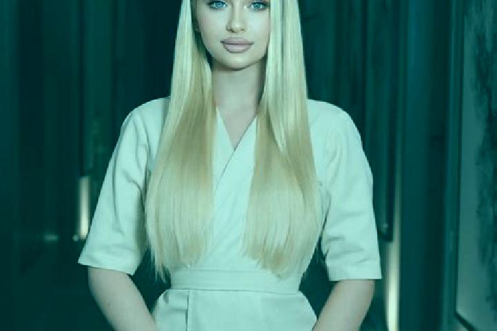 Naomi, 20, a chestnut amber-eyed european companion based in Frenes. Offering Travel Companion, Tantra, Erotic Massage. Available for incall and outcall, day...