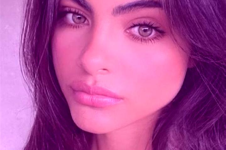 Naomi, 20, a chestnut hazel-eyed middle eastern companion based in Kidsgrove. Offering Striptease, Overnight, Tantra. Available for incall and outcall, overn...