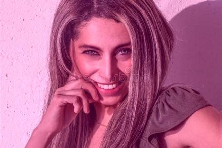 Naomi, 20, a red green-eyed latina companion based in Onville. Offering Deep French Kissing, 69, Roleplay, Dinner Date. Available for incall and outcall, day...