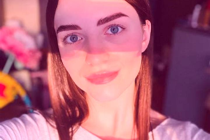 Naomi, 20 — Escort in Bogdana, Romania