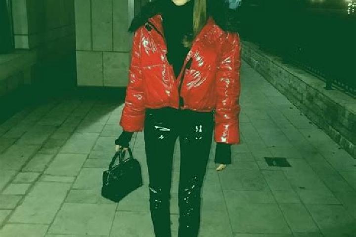 Naomi, 20 — Escort in Cauge, France
