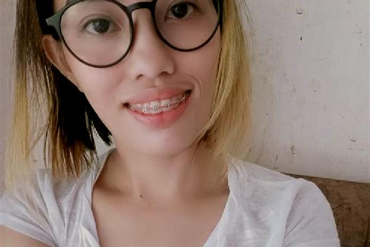 Naomi, 20 — Escort in Pawayan, India