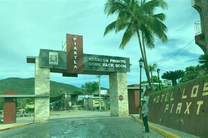 Naomi, 20 — Escort in Piaxtla, Mexico