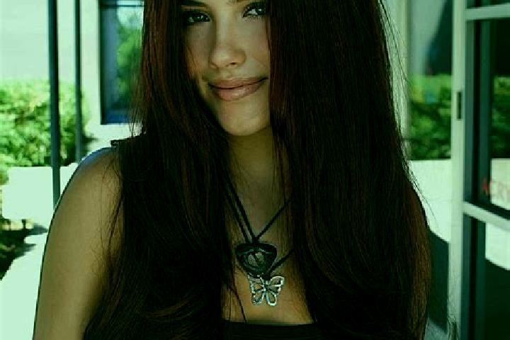 Naomi, 21, a auburn dark-eyed latina companion based in Upper Lonsdale. Offering Roleplay, Girlfriend Experience, Tantra. Available for incall and outcall, o...