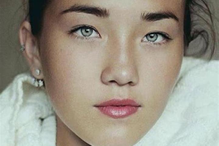 Naomi, 21, a black grey-eyed caucasian companion based in Precigne. Offering Prostate Massage, 69, CIM. Available for incall and outcall, day and evening dates.