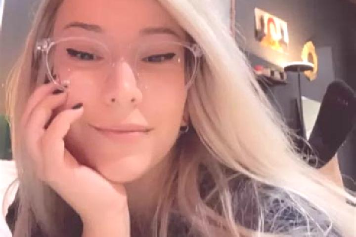 Naomi, 21, a blonde dark-eyed ebony companion based in Selpritsch. Offering Girlfriend Experience, Overnight, Erotic Massage. Available for incall and outcal...