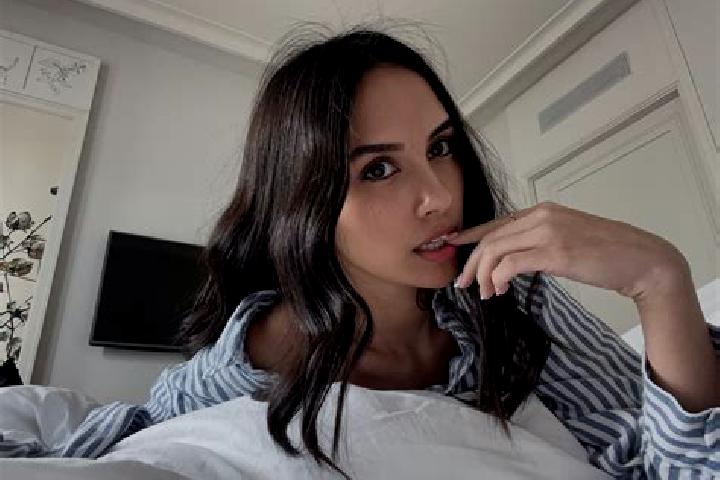 Naomi, 21, a brunette grey-eyed caucasian companion based in Ku Kaeo. Offering Striptease, Travel Companion, Girlfriend Experience, Couples. Available for in...