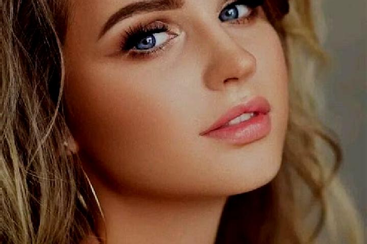 Naomi, 21, a dark blonde blue-eyed european companion based in Kalinovka. Offering Couples, Girlfriend Experience, Striptease. Available for incall and outca...