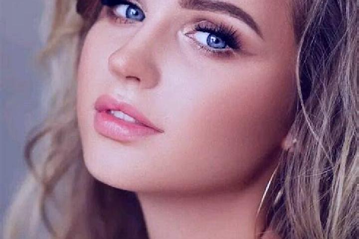 Naomi, 21, a dark blonde blue-eyed mediterranean companion based in Flat River. Offering Overnight, Tantra, CIM, 69, Prostate Massage. Available for incall a...