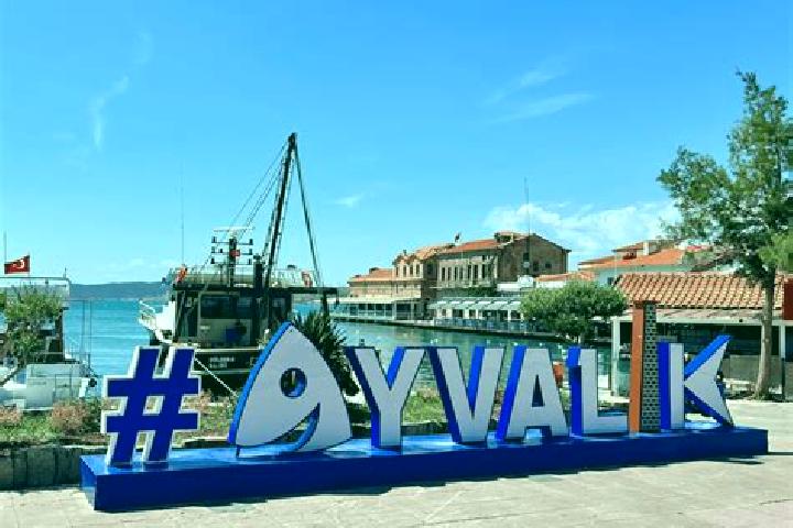 Naomi, 21 — Escort in Ayvalik, Turkey