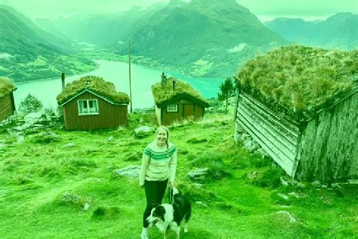 Naomi, 21 — Escort in Ikornnes, Norway