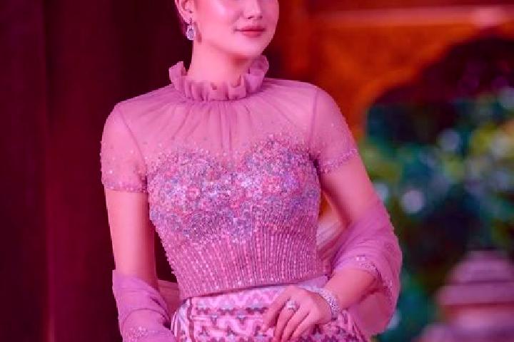 Naomi, 21 — Escort in Ma Yan, Myanmar
