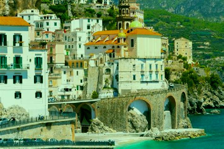 Naomi, 21 — Escort in Monterubiaglio, Italy