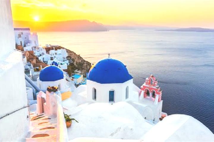 Naomi, 21 — Escort in Palatitsia, Greece