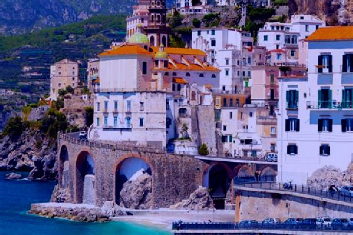 Naomi, 21 — Escort in Pozzomaggiore, Italy