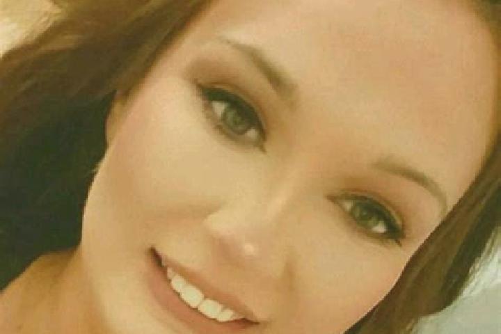 Naomi, 21 — Escort in Ridgecrest, United States