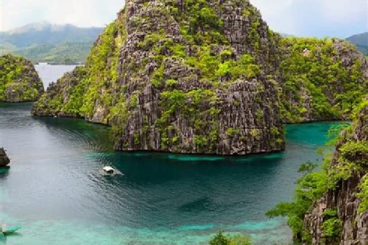 Naomi, 21 — Escort in Solo, Philippines
