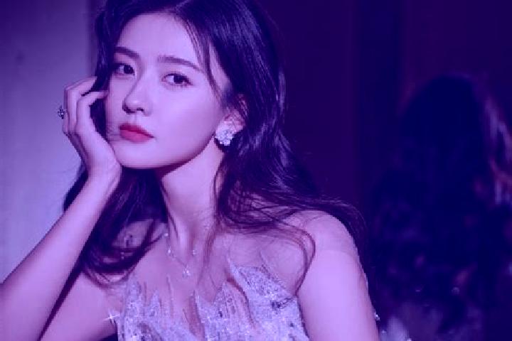 Naomi, 21 — Escort in Yege, China