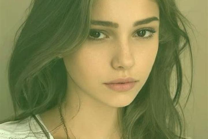 Naomi, 22, a auburn hazel-eyed slavic companion based in Sangpi. Offering Girlfriend Experience, Striptease, Prostate Massage, Roleplay, Party Girl. Availabl...