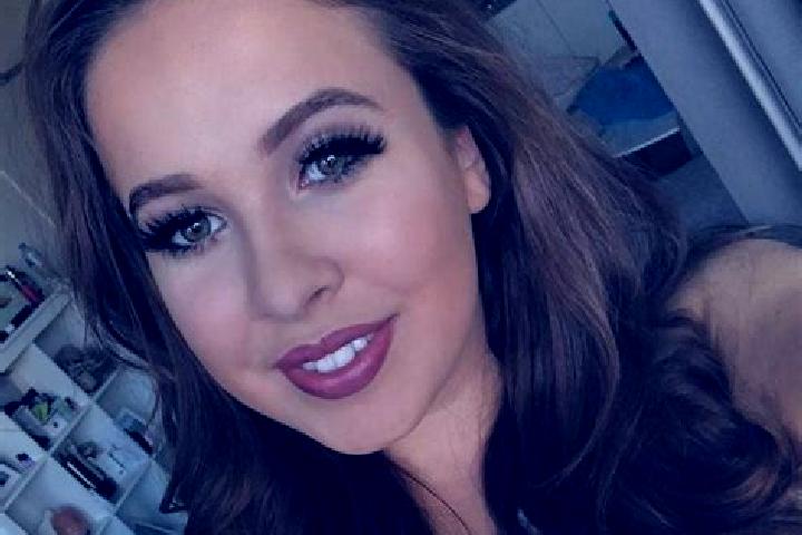Naomi, 22, a blonde brown-eyed ebony companion based in Albert Bridge. Offering Dinner Date, Duos, CIM, BDSM. Available for incall and outcall, day and eveni...