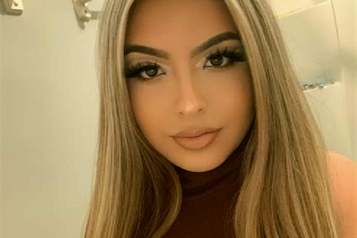 Naomi, 22, a blonde brown-eyed latina companion based in Montemonaco. Offering Erotic Massage, A-Level, Prostate Massage. Available for incall and outcall, o...