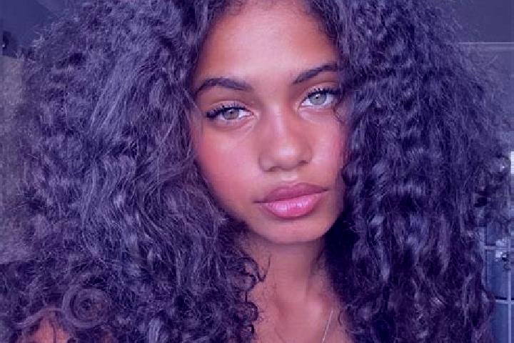 Naomi, 22, a brunette blue-eyed ebony companion based in Longveaek. Offering Couples, Massage, BDSM, Tantra, Dinner Date. Available for incall and outcall, d...