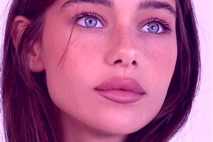 Naomi, 22, a brunette brown-eyed indian companion based in Bourg-de-Peage. Offering 69, Tantra, Dinner Date, Overnight, BDSM. Available for incall and outcal...
