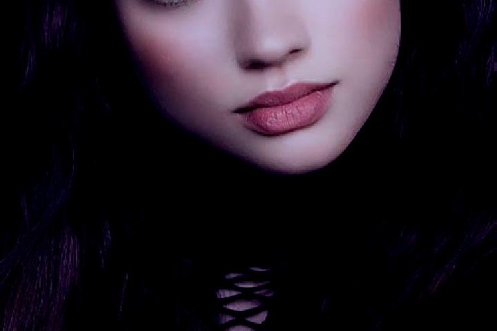 Naomi, 22, a brunette dark-eyed caribbean companion based in Forone. Offering Domination, BDSM, CIM. Available for incall and outcall, day and evening dates.