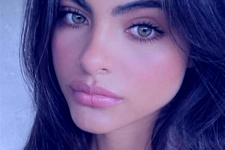 Naomi, 22, a brunette dark-eyed indian companion based in Schrum. Offering Girlfriend Experience, Party Girl, Dinner Date, Travel Companion, GFE. Available f...