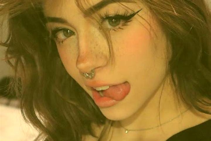 Naomi, 22, a brunette grey-eyed latina companion based in Kauru. Offering OWO, A-Level, Roleplay, Girlfriend Experience, CIM. Available for incall and outcal...