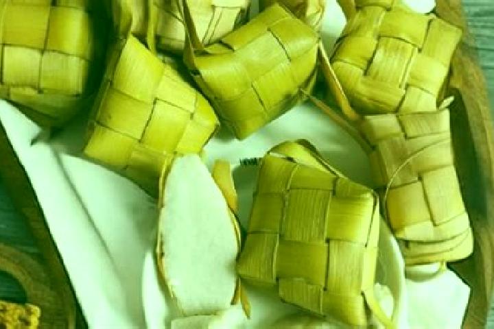 Naomi, 22 — Escort in Ketupat, Indonesia