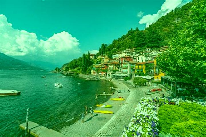 Naomi, 22 — Escort in Lago, Italy