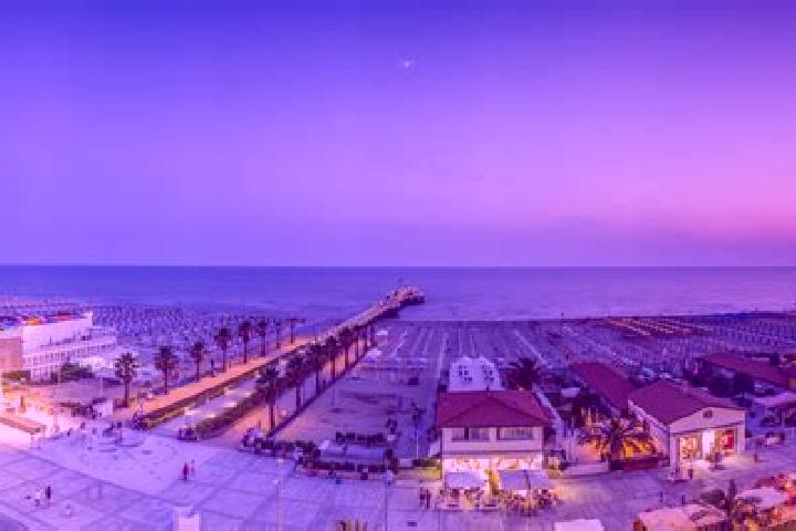 Naomi, 22 — Escort in Lido di Spina, Italy