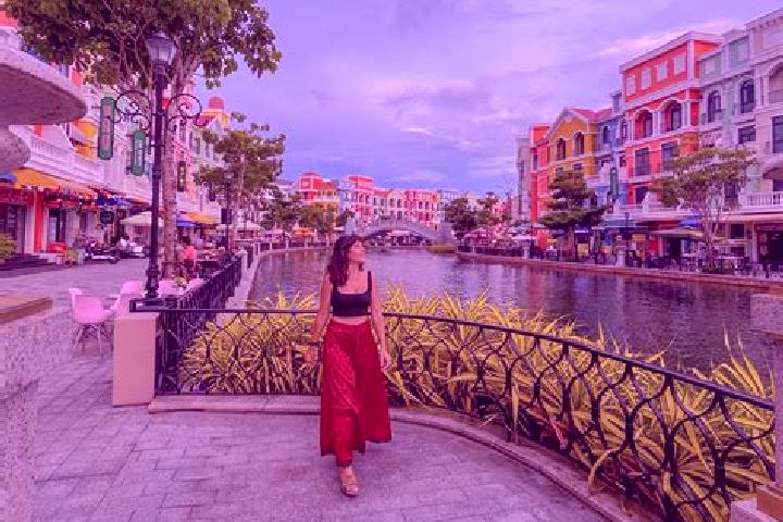 Naomi, 22 — Escort in Phu Vang, Vietnam