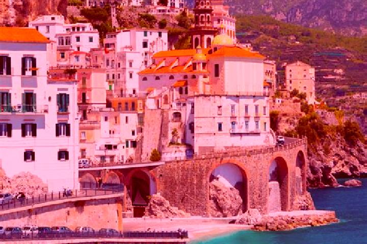 Naomi, 22 — Escort in Villa Pasquali, Italy