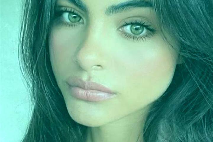 Naomi, 23, a black grey-eyed indian companion based in Wamba. Offering Massage, Prostate Massage. Available for incall and outcall, day and evening dates.