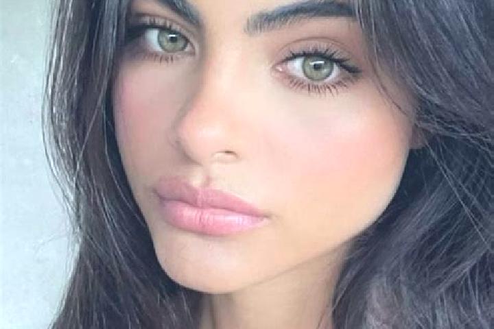 Naomi, 23, a dark blonde blue-eyed indian companion based in Joachin. Offering A-Level, GFE. Available for incall and outcall, overnight bookings available.