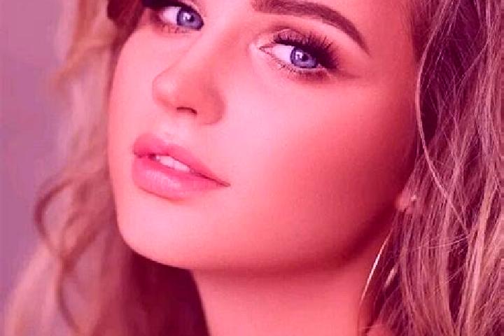 Naomi, 23, a dark blonde blue-eyed mediterranean companion based in Argos. Offering BDSM, Party Girl, OWO. Available for incall and outcall, day and evening ...