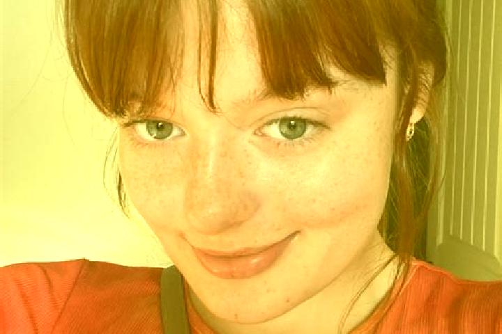 Naomi, 23, a red brown-eyed slavic companion based in Zoeschen. Offering Dinner Date, CIM, Overnight, Party Girl. Available for incall and outcall, day and e...