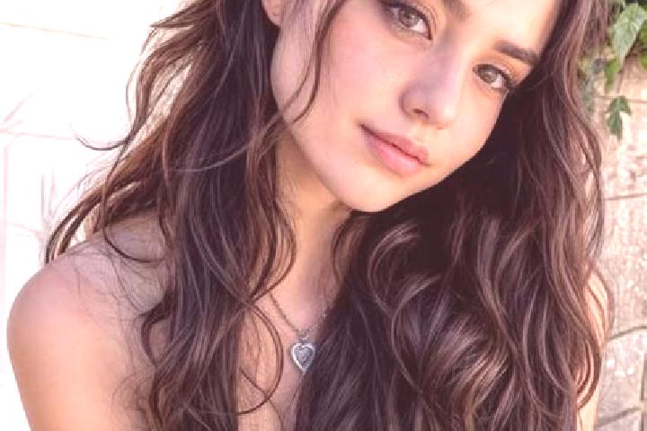 Naomi, 23, a red hazel-eyed middle eastern companion based in Arleux. Offering CIM, OWO, Party Girl, Couples. Available for incall and outcall, day and eveni...